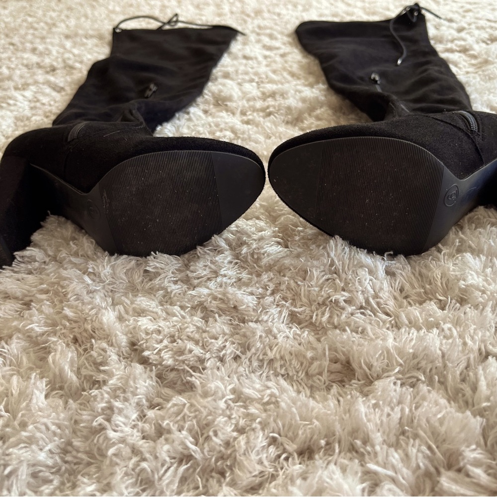 Boots - Picture 4 of 4